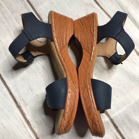 Soft Comfort Garden Path Wedge Sandals Navy Size 7.5 - Picture 3 of 10